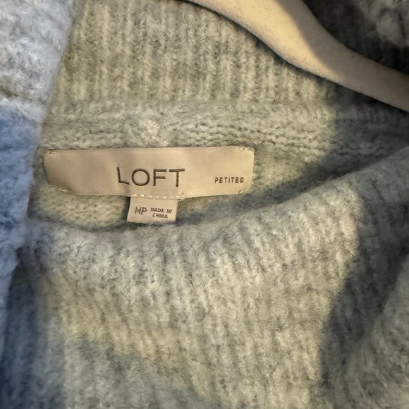 Loft Cowl Neck Pullover Gray Sweater - Size MP - Picture 3 of 7